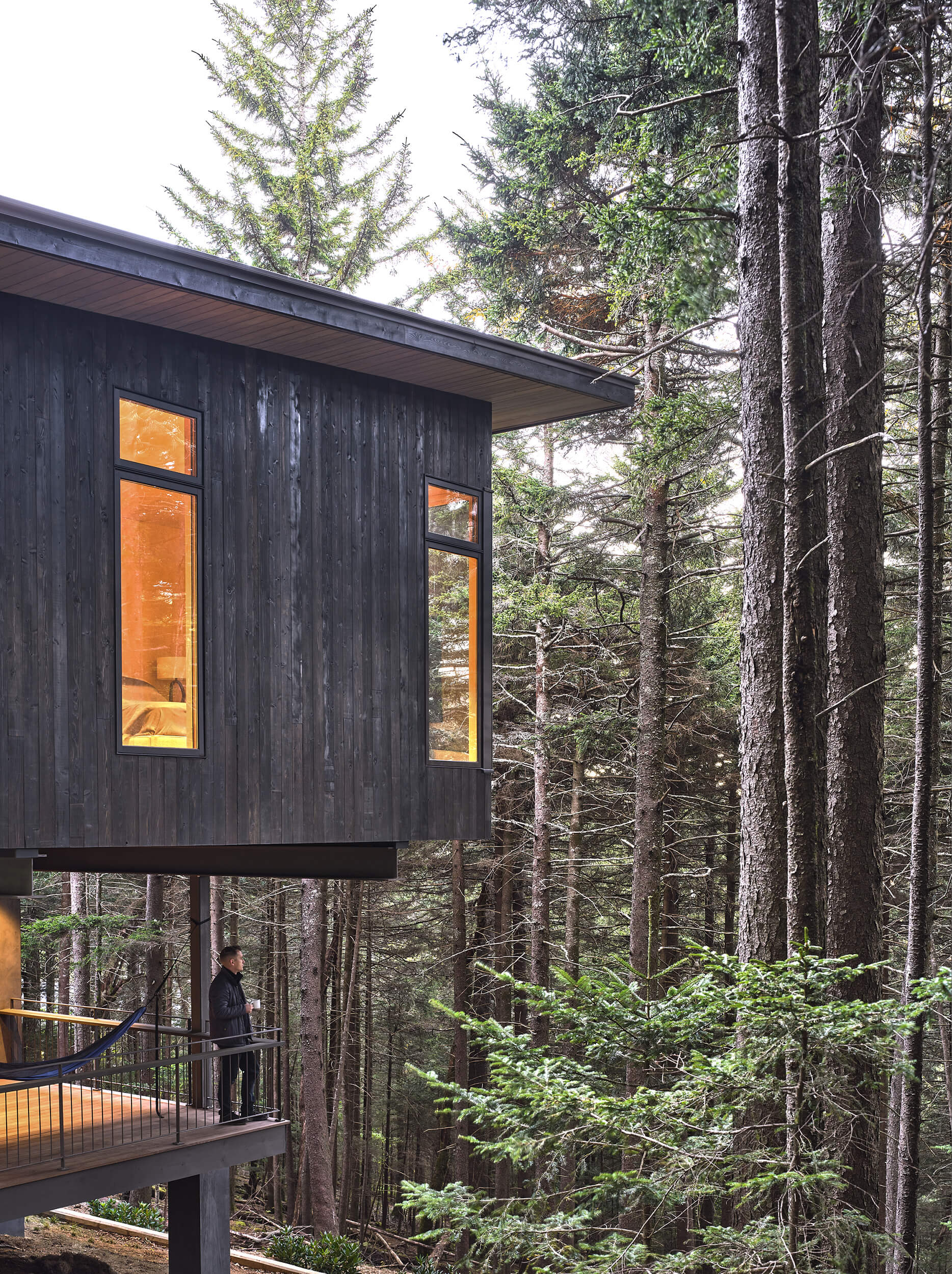 Spruce-Ridge-Cabin-Side-Edge-Exterior